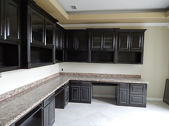 2nd image of 1505 Las Brisas Dr