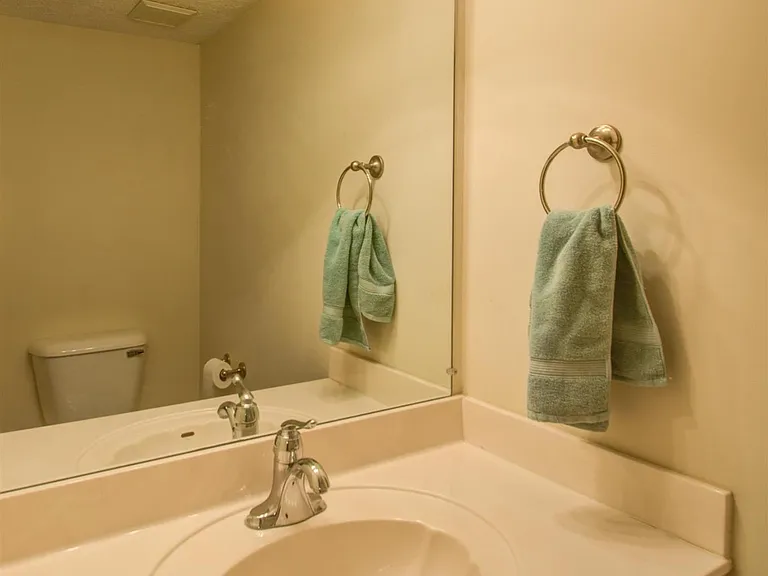 1036 Tonyawood Dr — Photo 11