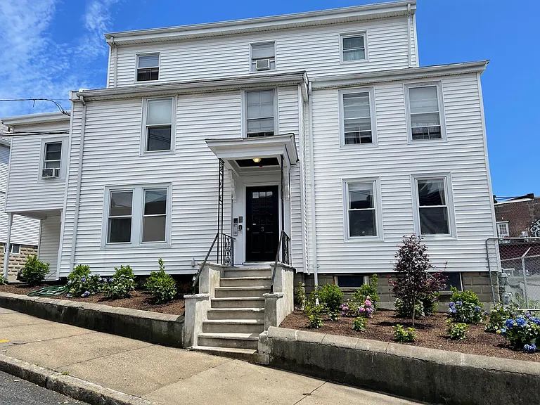 3 Boston St #2 — Photo 1