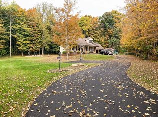 505 Middleline Rd, Ballston Spa, NY 12020