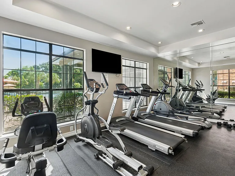 Lakeshore Villas apartments community photo
