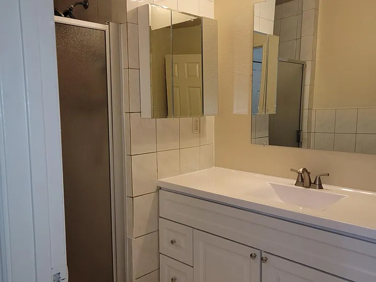 3732 E Live Oak St — Photo 3
