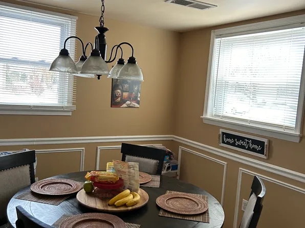 13607 Lindendale Rd, Woodbridge, VA 22193