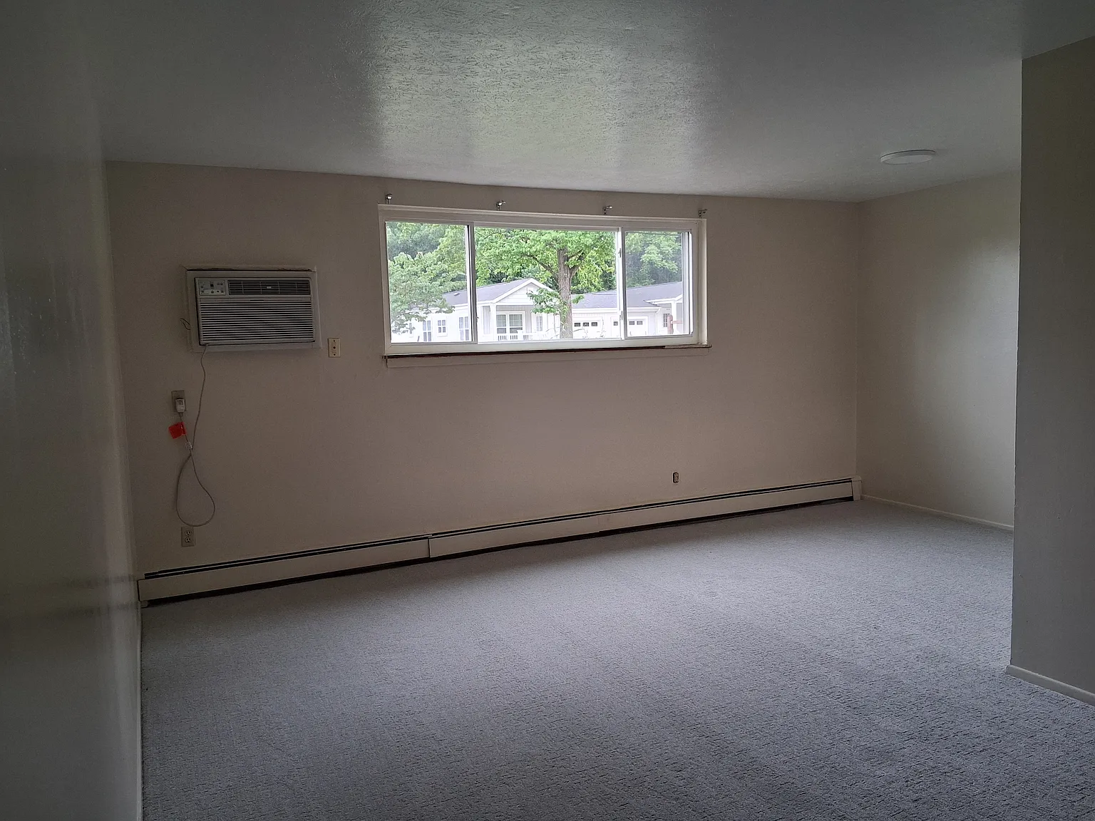 2 bed, 800 sqft, $1,100 — Photo 2