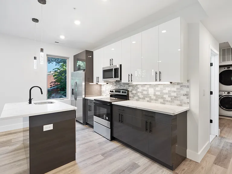 2326-28 N 9th St #201 — Photo 13