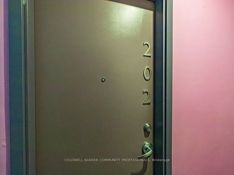 433 Barton St E #202 — Photo 18