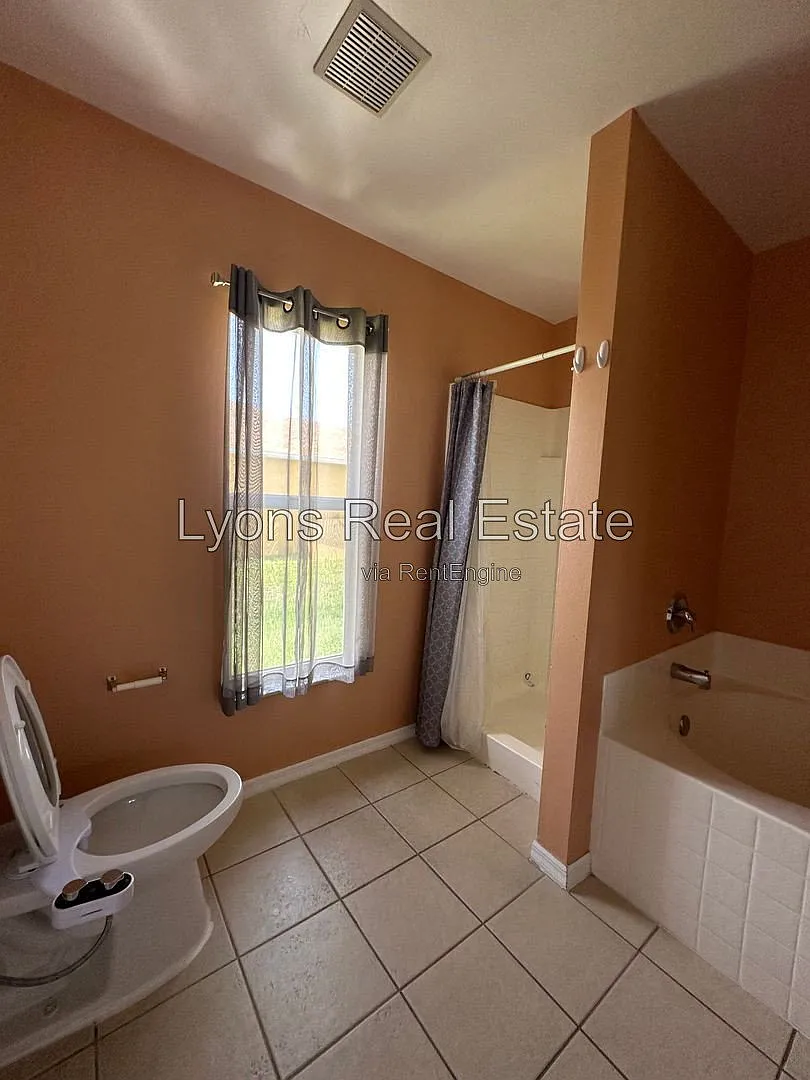 3 bed, 2.0 bath, 1650 sqft, $1,625 — Photo 4