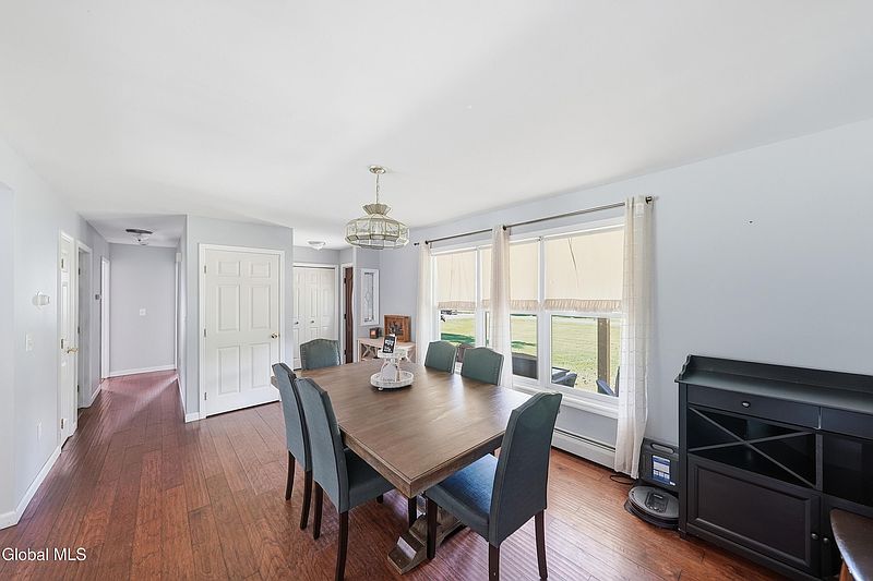 5th image of 110 Waterbury Road