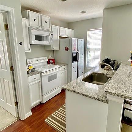 3rd image of 1018 Wild Elm St #B