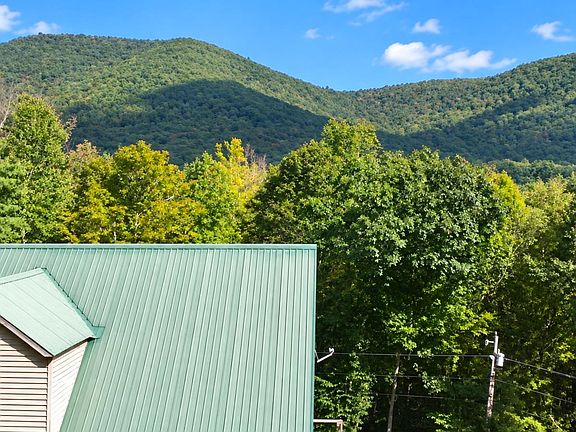3rd image of 1725 Shaftsbury Hollow Road