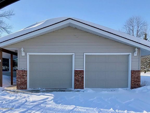 3rd image of 1149 Riverdale Dr