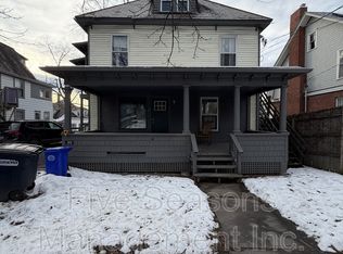 369 S Winooski Ave APT 3, Burlington, VT 05401