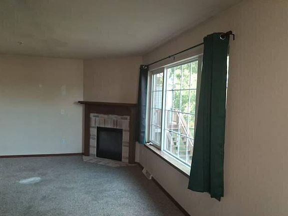 2nd image of 1911 Mallard Pointe CIRCLE #H