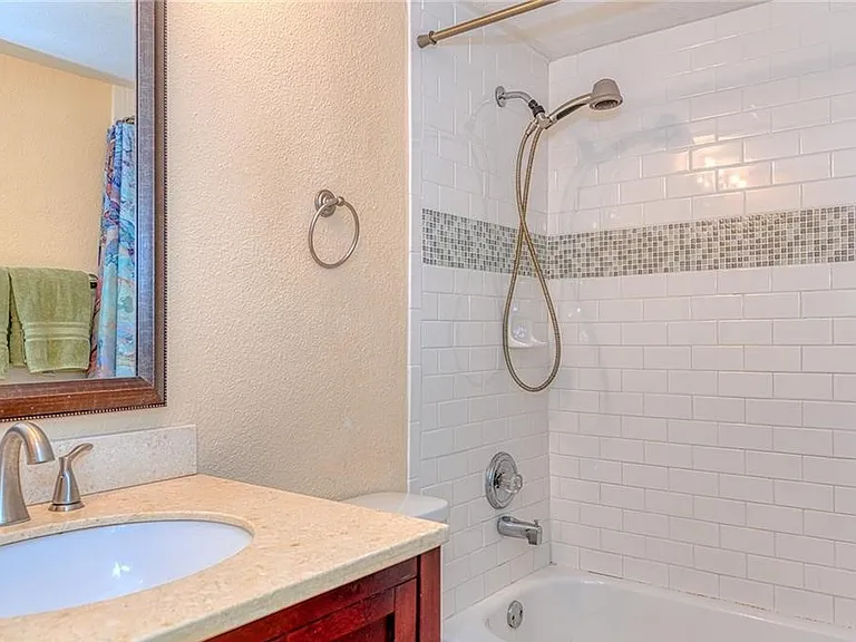 4290 Gulfstream Dr #5 — Photo 10