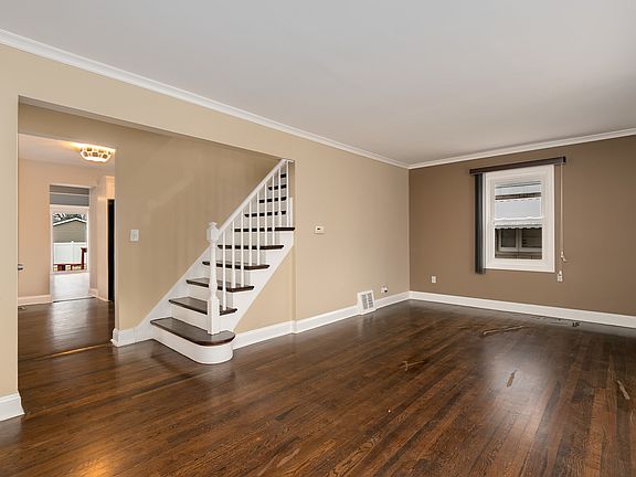 4th image of 1540 Bristol Ave