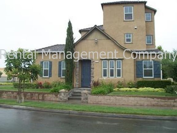 Exterior 1751 N. Leonard