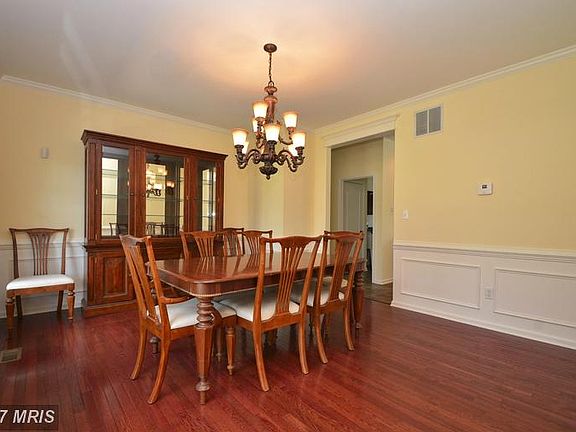 4th image of 704 Glen Ct