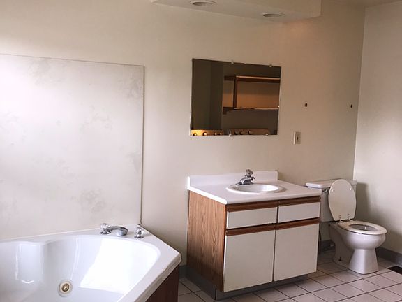 3rd image of 103 Chittenden Ave