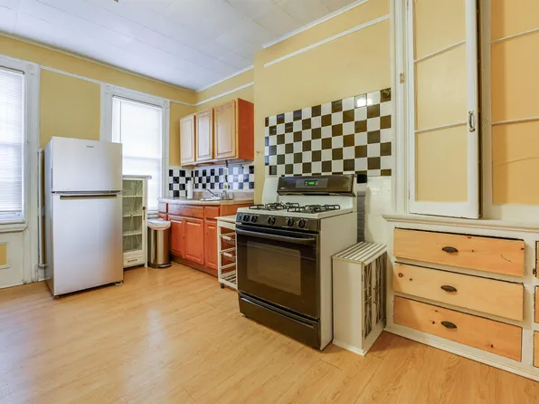 344 7th Street image 9 of 31