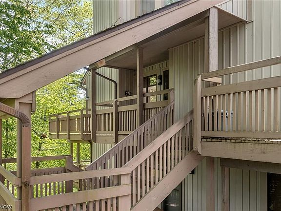 2nd image of 578 Meredith Ln