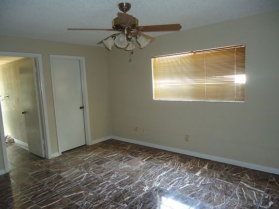 5th image of 746 Rustic Oaks Dr