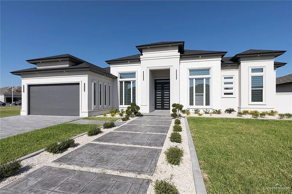 4 bed, 3.5 bath, 2300 sqft, $3,700 — Photo 1