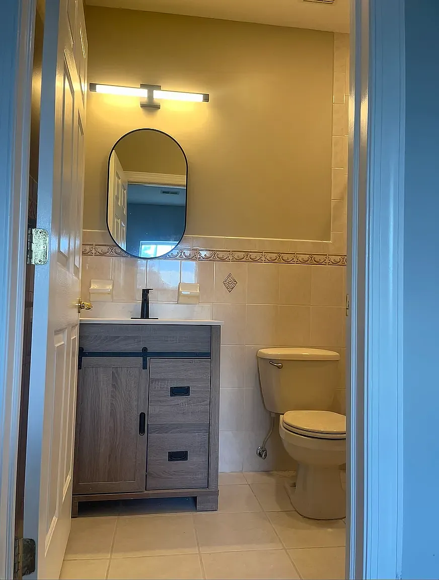 2 bed, 910 sqft, $2,250 — Photo 2
