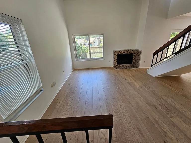 105 Keith Ct — Photo 16