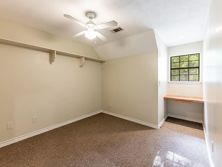 3660 Red Bud Ln — Photo 20