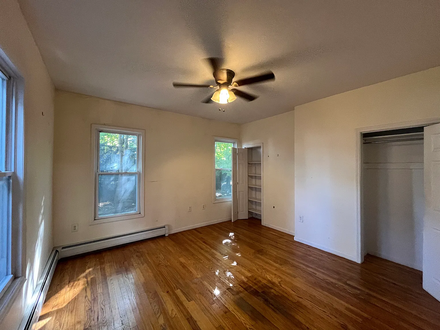 262 Bergen Ave — Photo 3