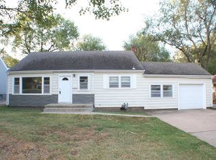 125 E Kelly Ave, Augusta, KS 67010