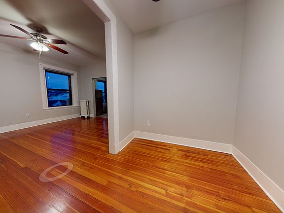 4th image of 33 Longwood Ave #1
