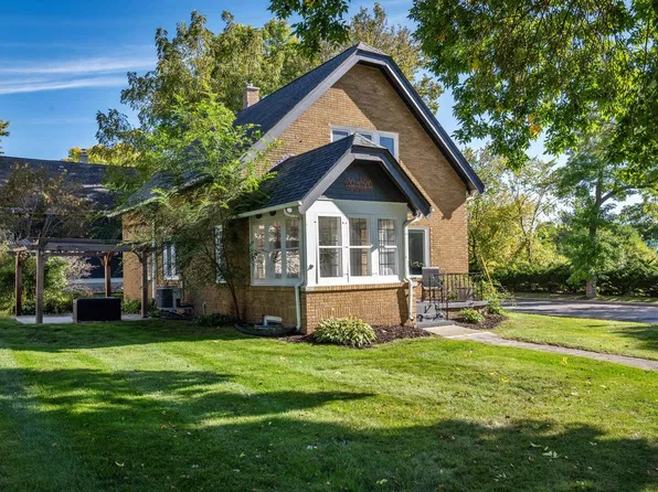N36W5916 Wurthmann STREET, Cedarburg, WI 53012