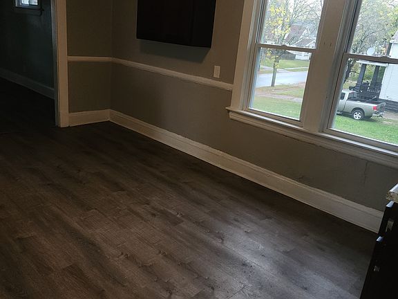 4th image of 11702 Soika Ave #Up