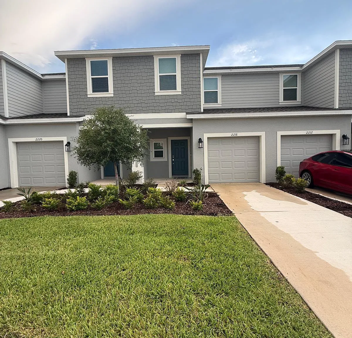 3 bed, 1373 sqft, $2,000 — Photo 1