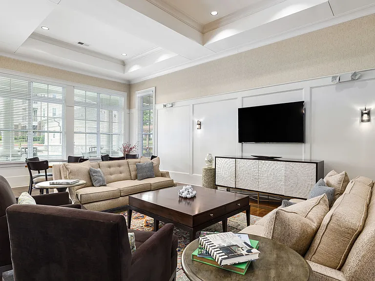 Parkside Place Apartments — Photo 57