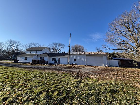 2nd image of 212 Marshall St