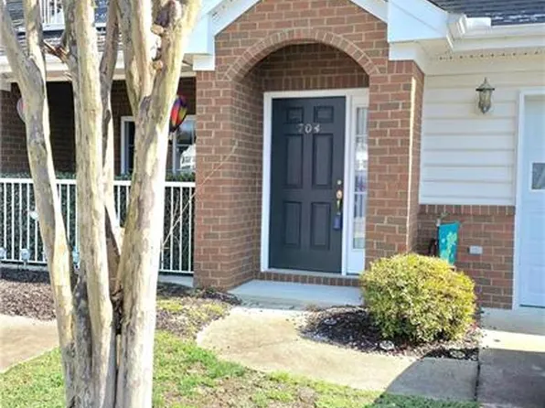 704 Rustads Cir, Williamsburg, VA 23188