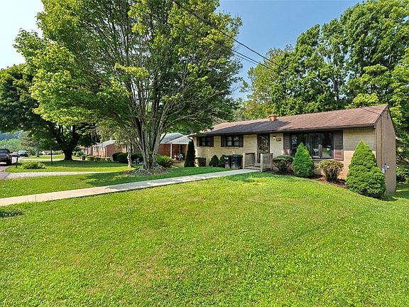 4th image of 538 Newport Dr