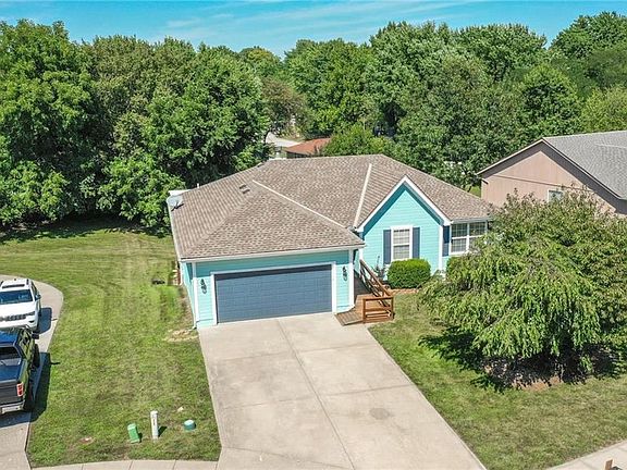 4th image of 2806 SW Shadow Brook Dr