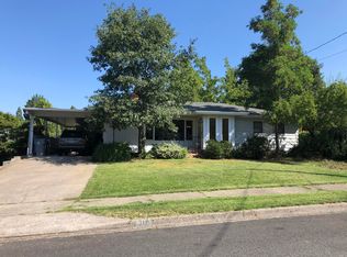 312 NE Mead St, Grants Pass, OR 97526