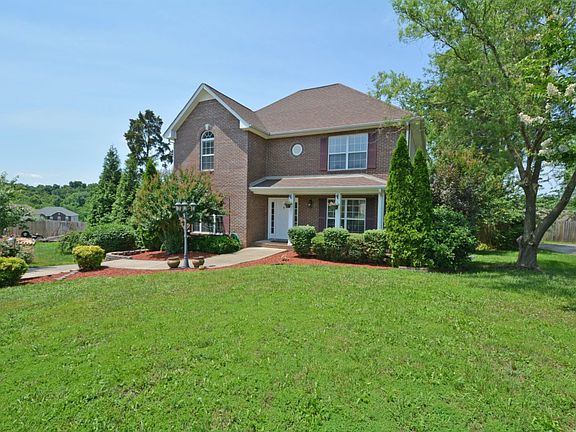 3rd image of 731 Cedar Grove Ct