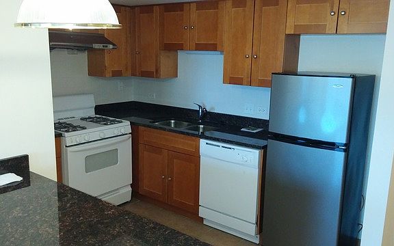 3rd image of 2322 S Canal St Unit 603