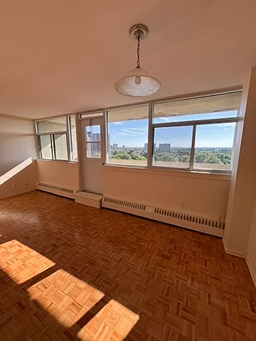 70 McEwen Ave #1201 Photo 1