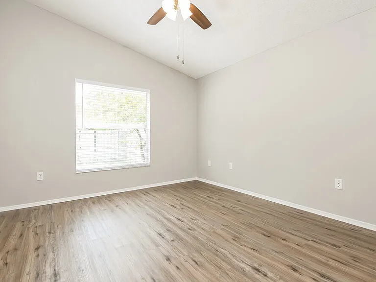 2603 Spring Hill Dr — Photo 11