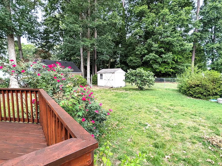 32 Gambol St — Photo 24