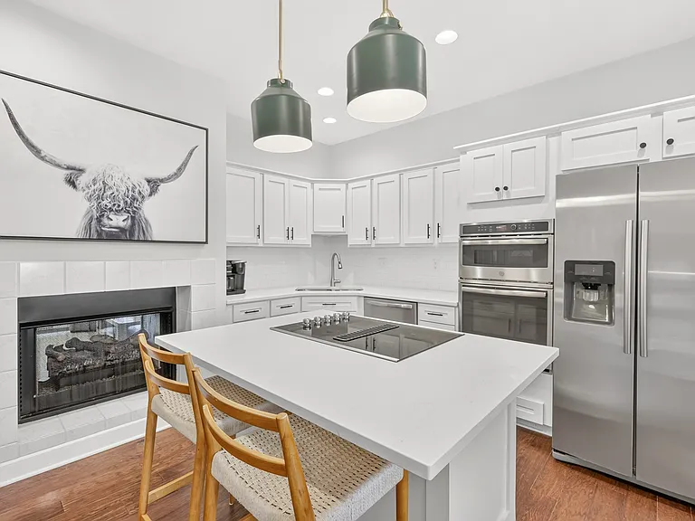 131 Carriage Ct — Photo 24