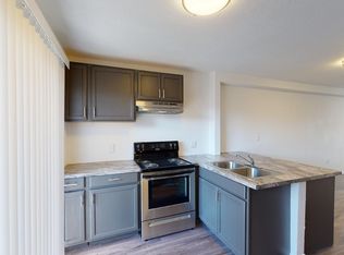 Updated 2 Bedroom Town Home Apartment in the Sawmill District, Albuquerque, NM 87102