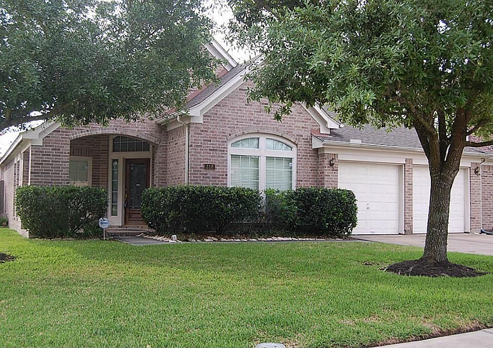 1st image of 318 Blossomwood Dr