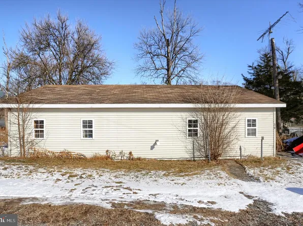 54 Cave Hill Dr, Carlisle, PA 17013